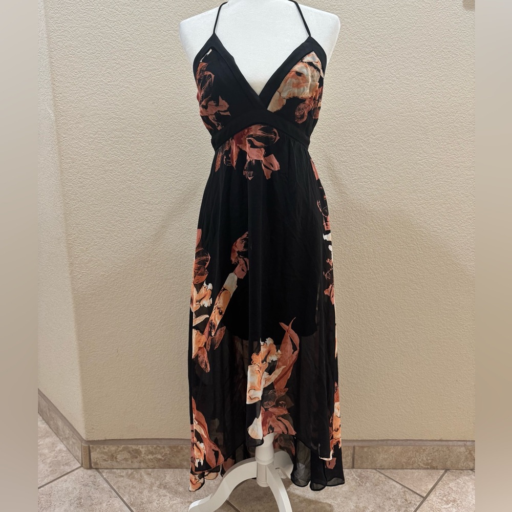Women’s cocktail dress, size 6, White House black market